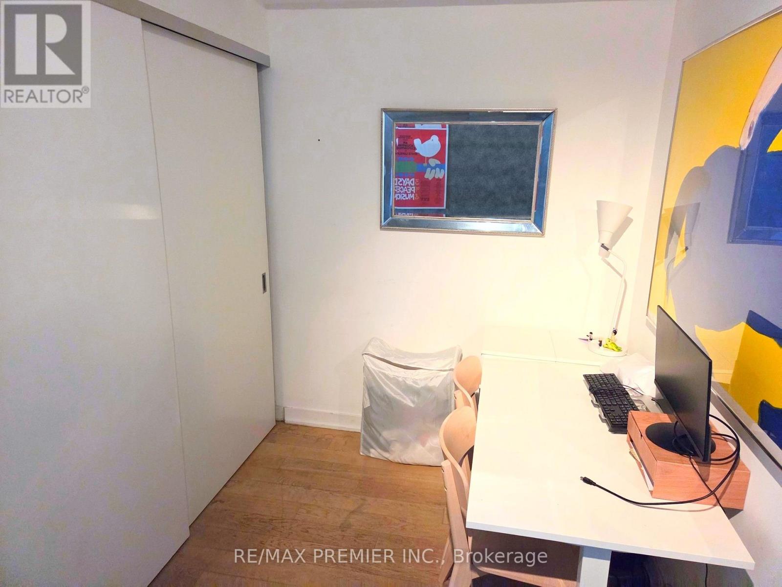 39 Brant Street — photo 4
