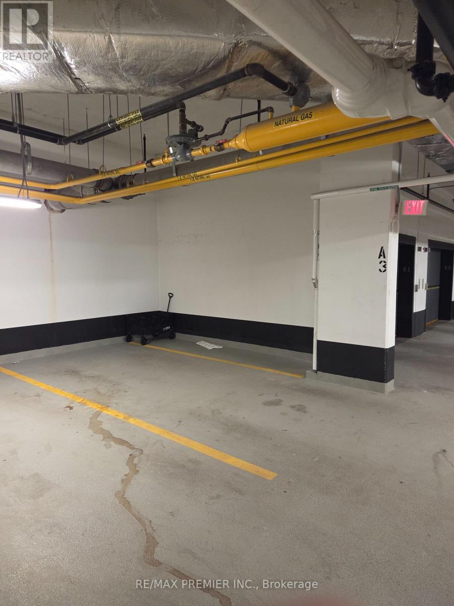 39 Brant Street — photo 8