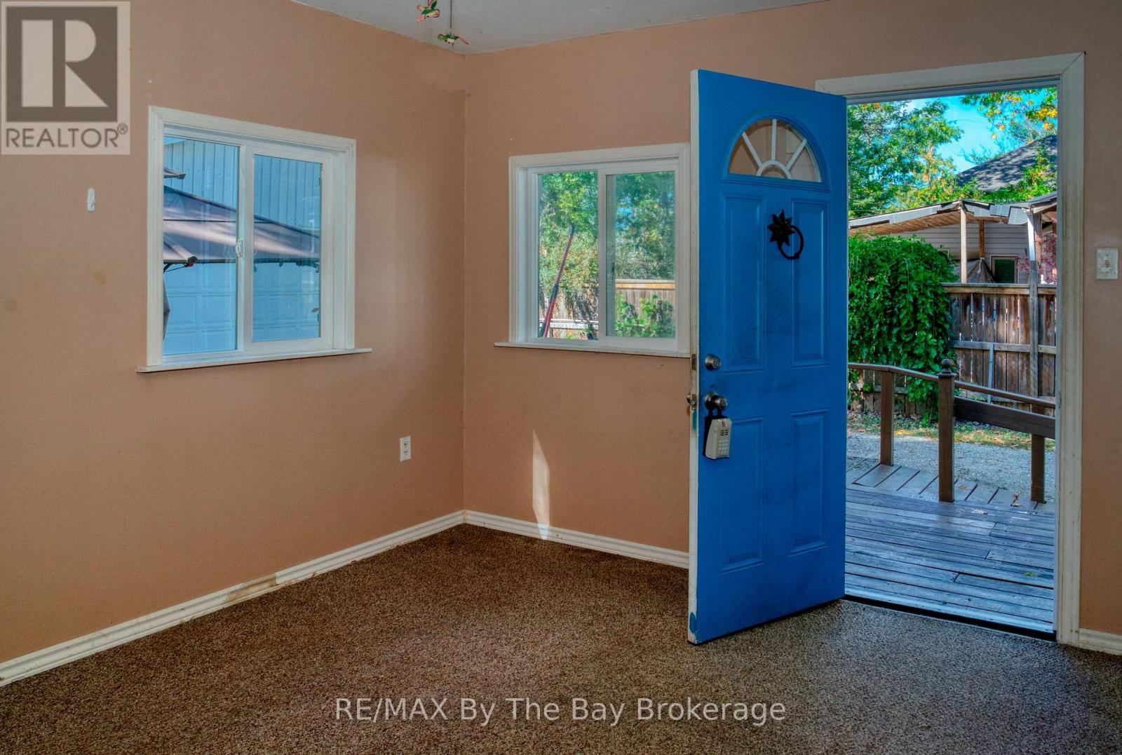 18 Elm Drive — photo 10