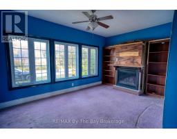 18 Elm Drive, Wasaga Beach, ON L9Z2L3 Photo 11
