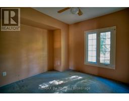 18 Elm Drive, Wasaga Beach, ON L9Z2L3 Photo 13