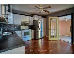 18 Elm Drive, Wasaga Beach, ON L9Z2L3 Photo 9
