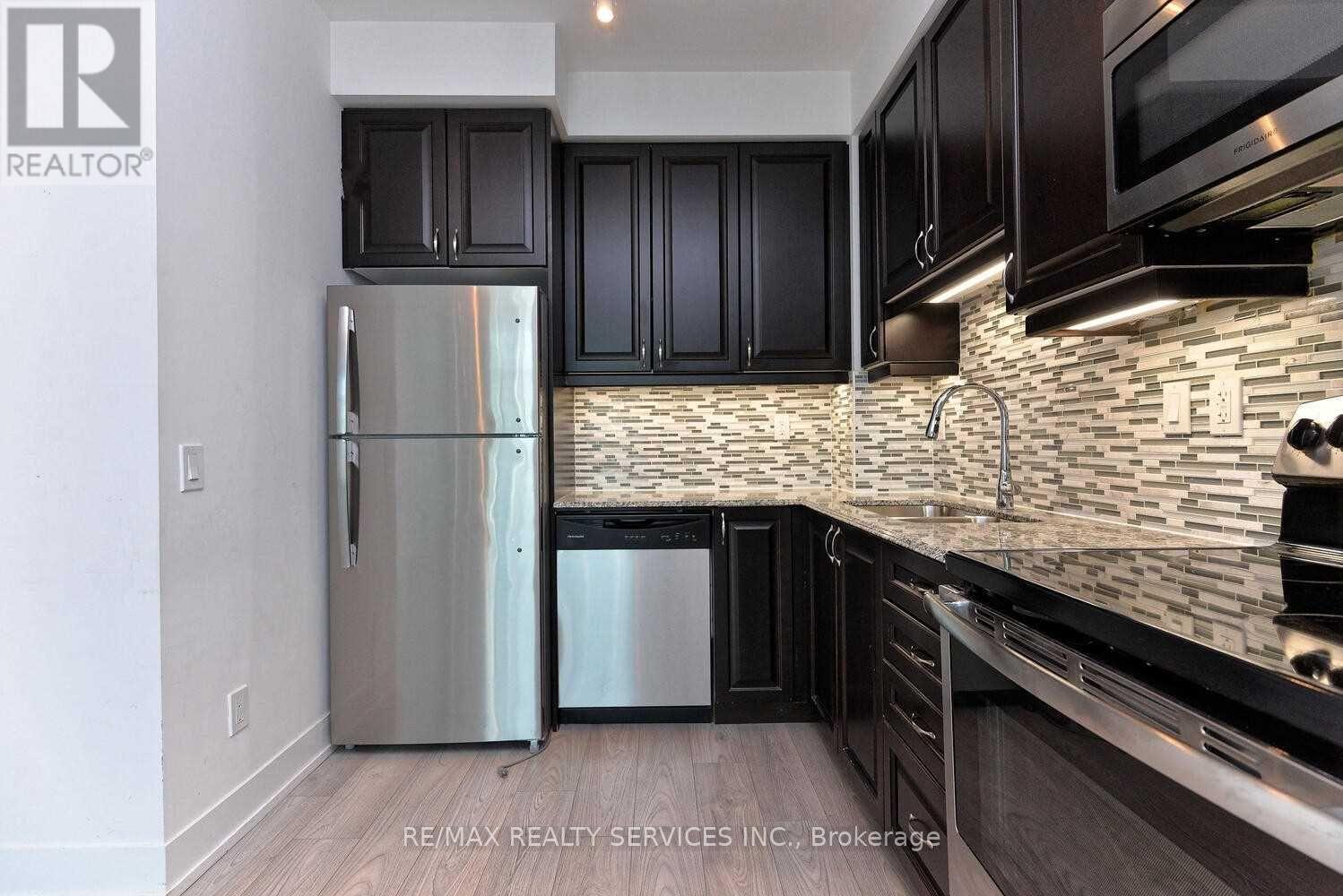PH03- 1215 Bayly Street, Pickering, ON photo 15