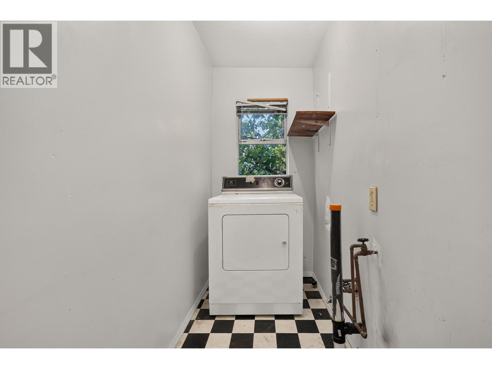 Photo of 1429 E 11 AVENUE 15