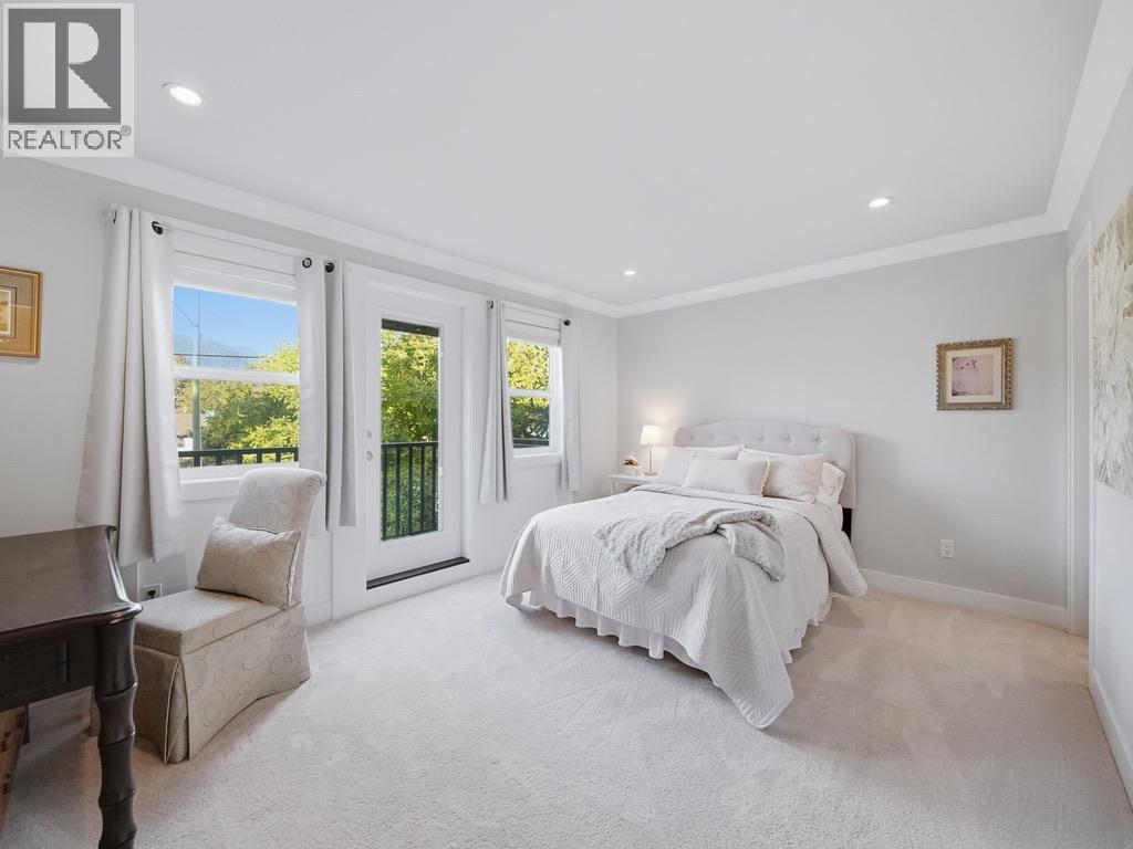 Photo of 355 E 15TH STREET 29