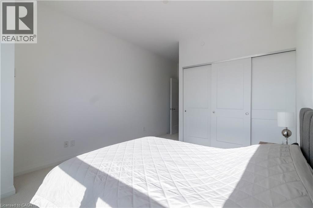 155 Caroline Street South — photo 16