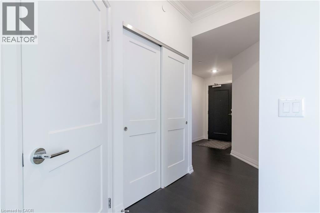 155 Caroline Street South — photo 23