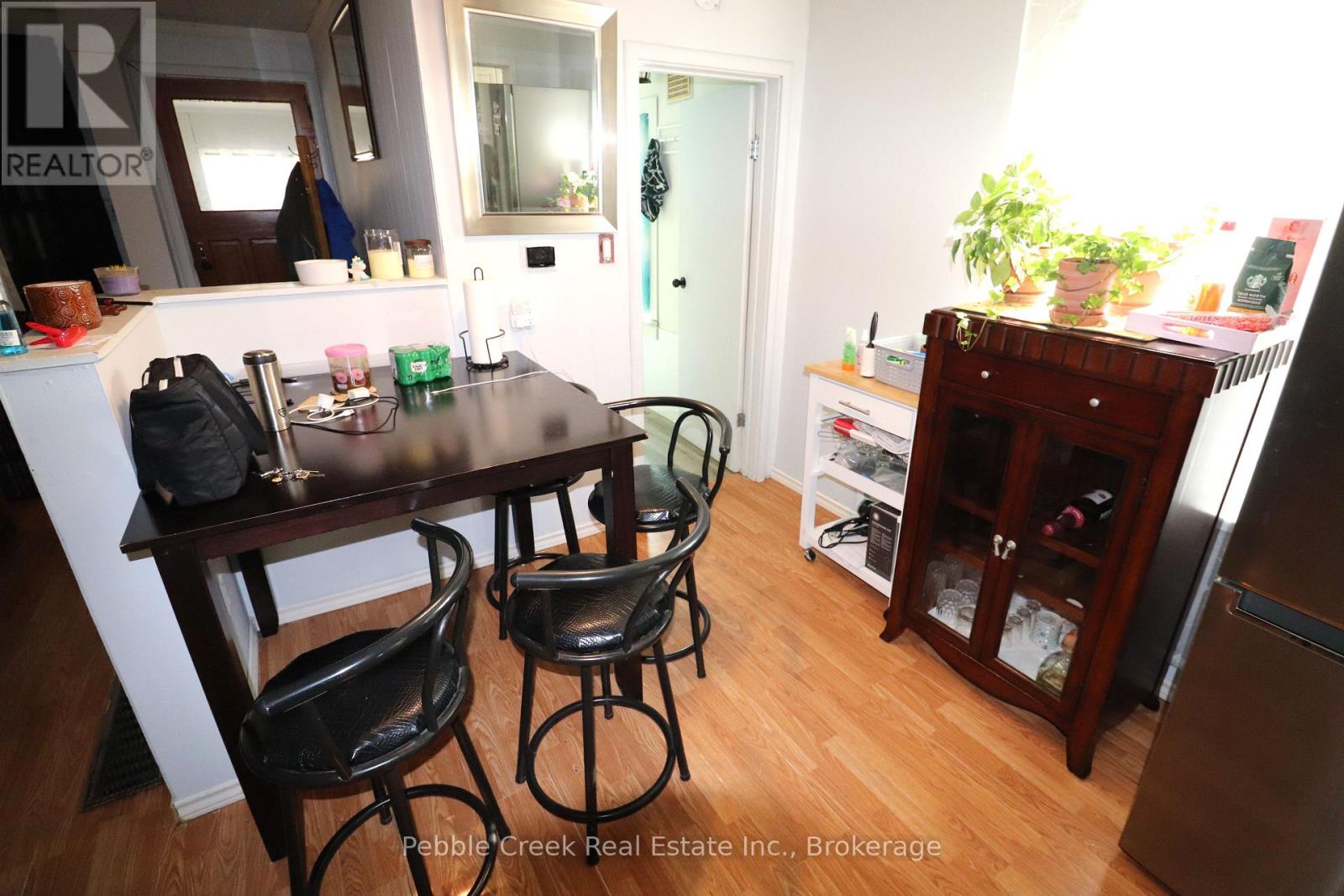 208 HINCKS STREET - 6