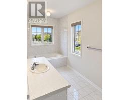 1260 Mccron Crescent, Newmarket, ON L3X0A1 Photo 12