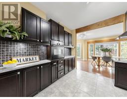 42 Balson Boulevard, Whitchurch Stouffville, ON L4A7X3 Photo 11