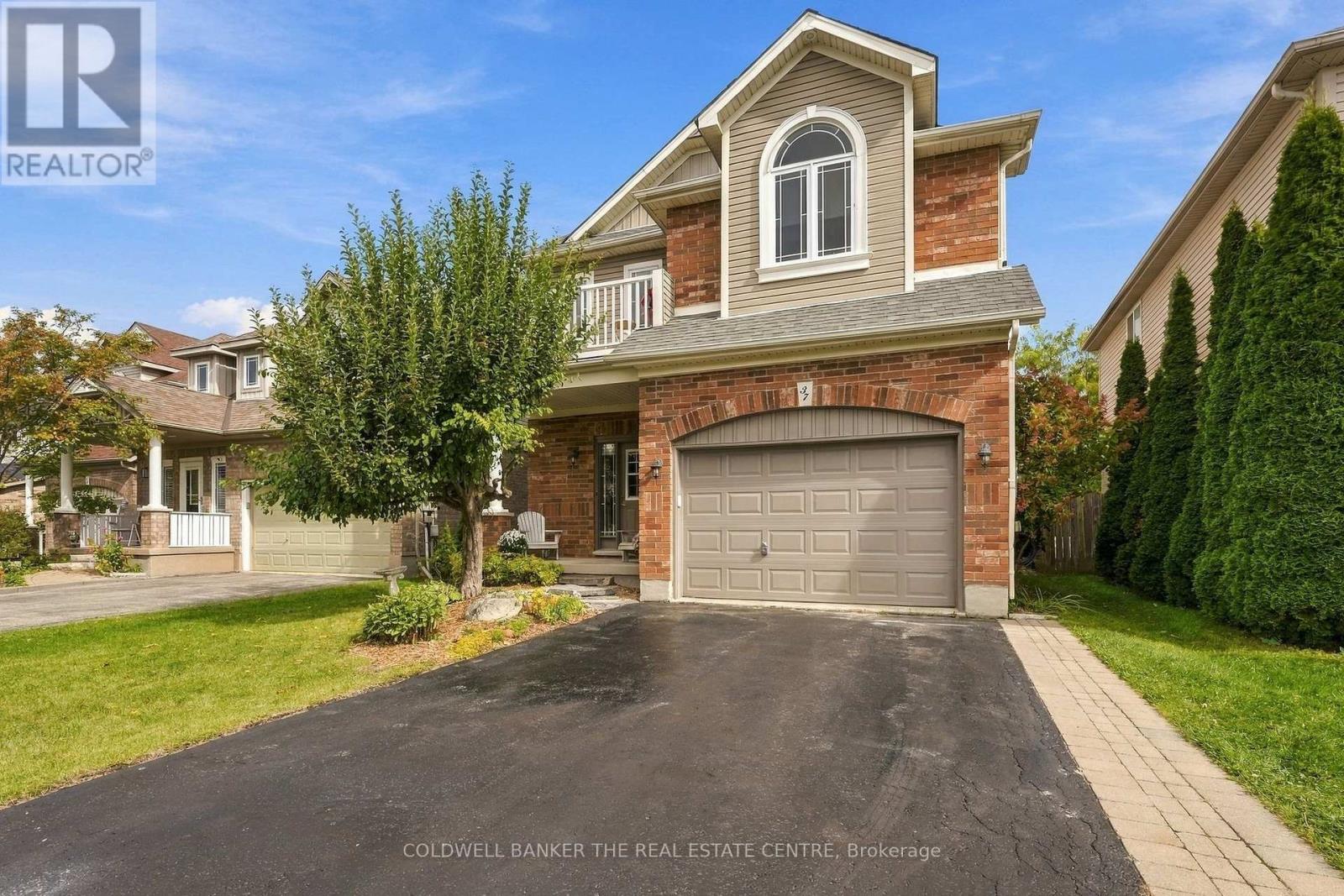 37 Stoneham Street, New Tecumseth, ON photo 2
