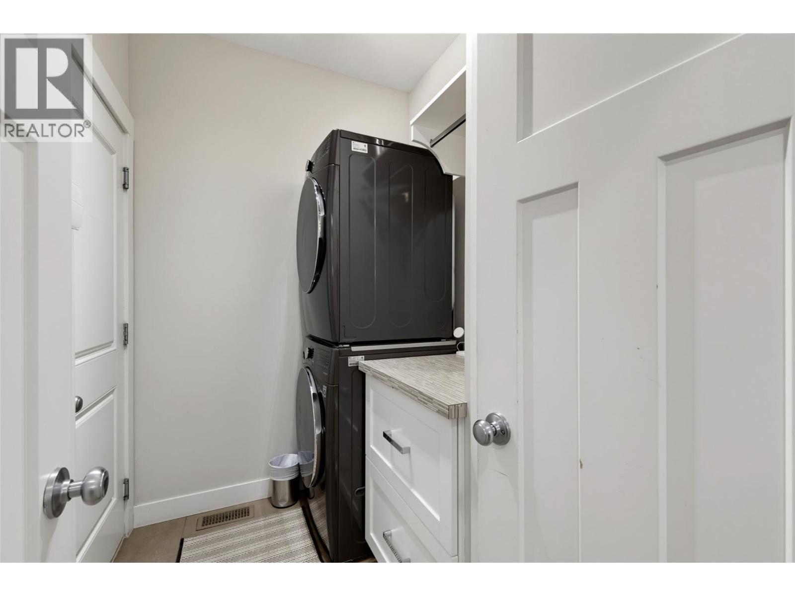 810 Woodrush Court - 35