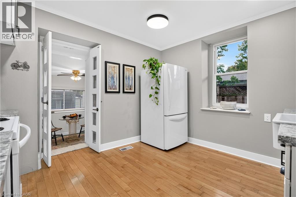 21 Brock Street North — photo 18