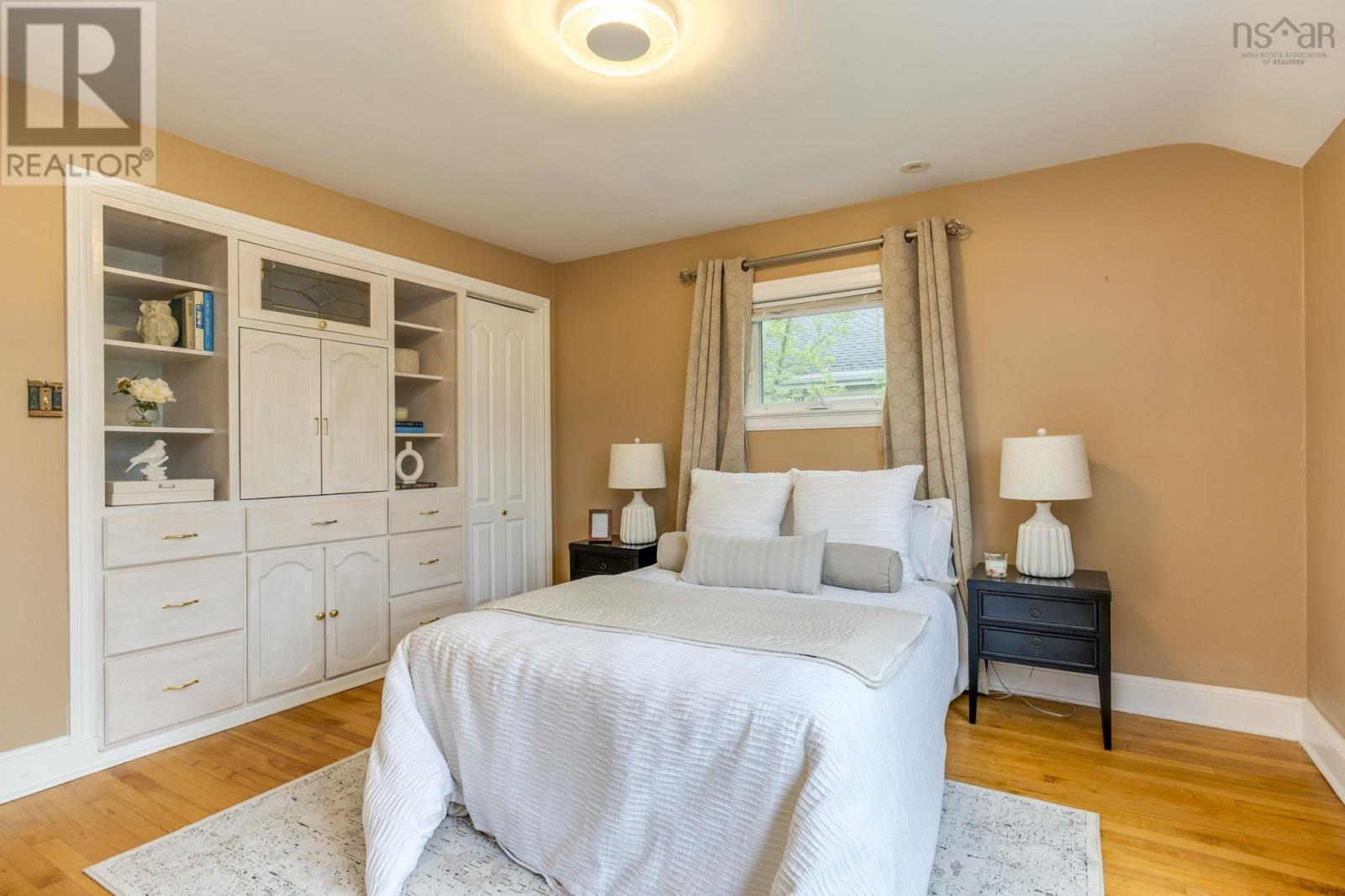 Property 28 of 50 of 2561 Newton Avenue