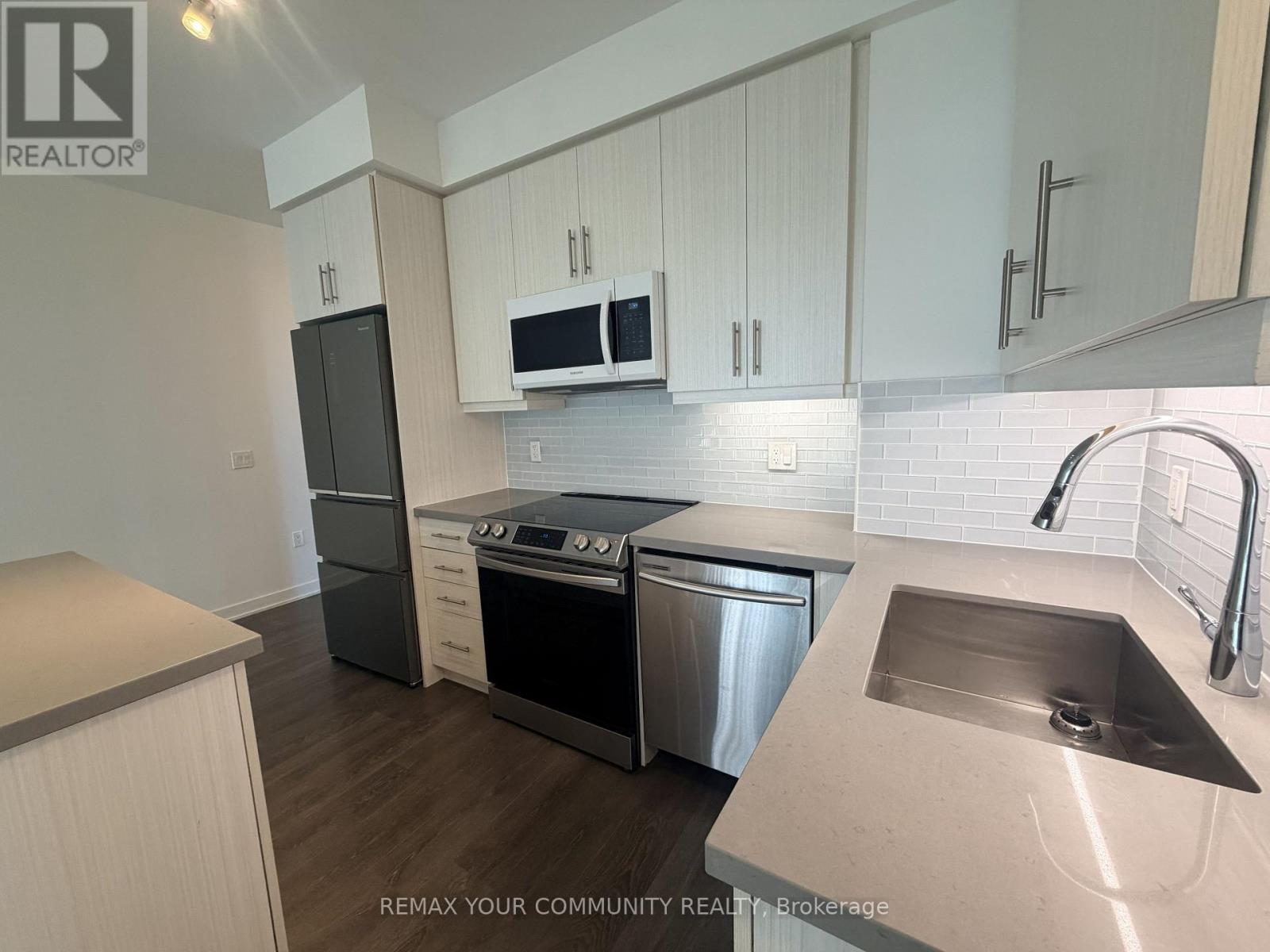 75 Oneida Crescent — photo 4