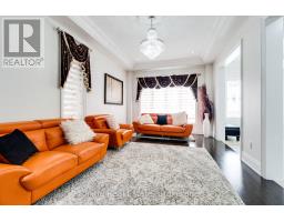 12 Erintown Crescent S, Brampton, ON L6P4H2 Photo 6
