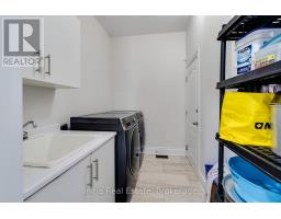 12 Erintown Crescent S, Brampton, ON L6P4H2 Photo 15
