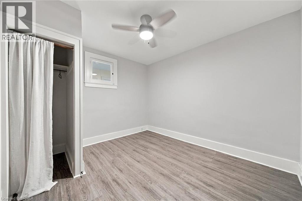 46 Grand River Street North — photo 11