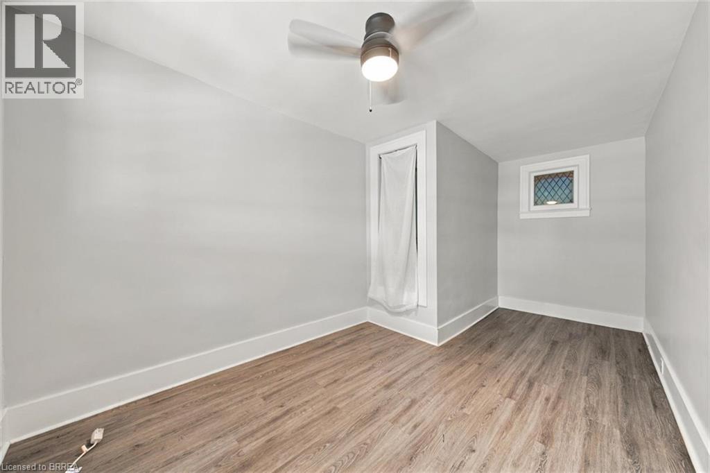 46 Grand River Street North — photo 24