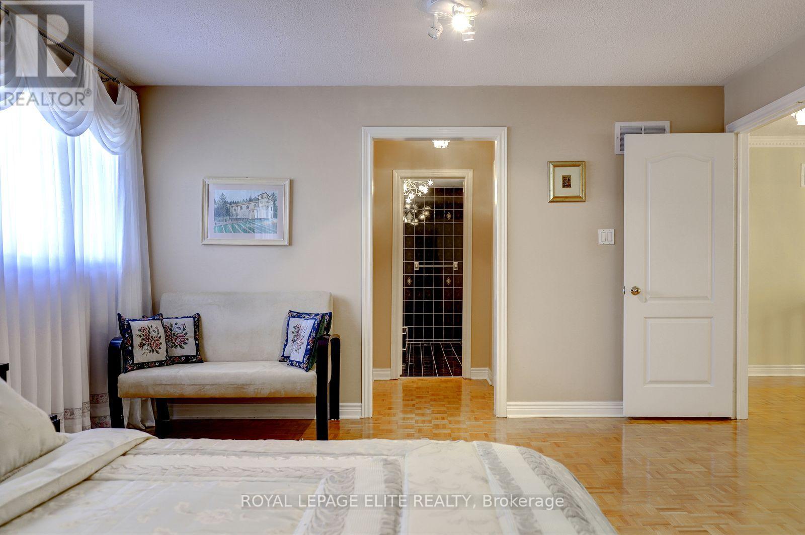 5 Pinecone Way East — photo 29
