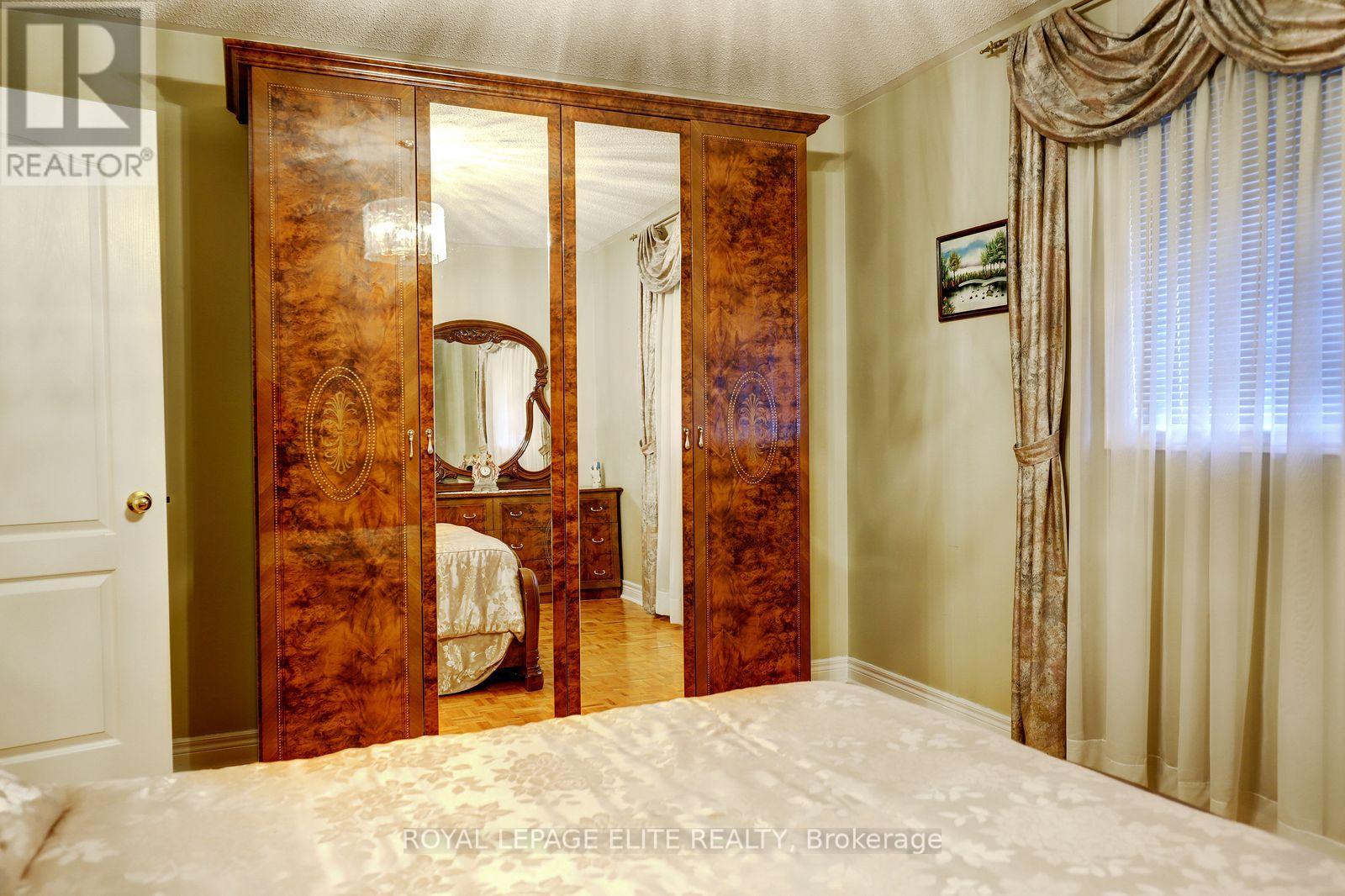 5 Pinecone Way East — photo 35