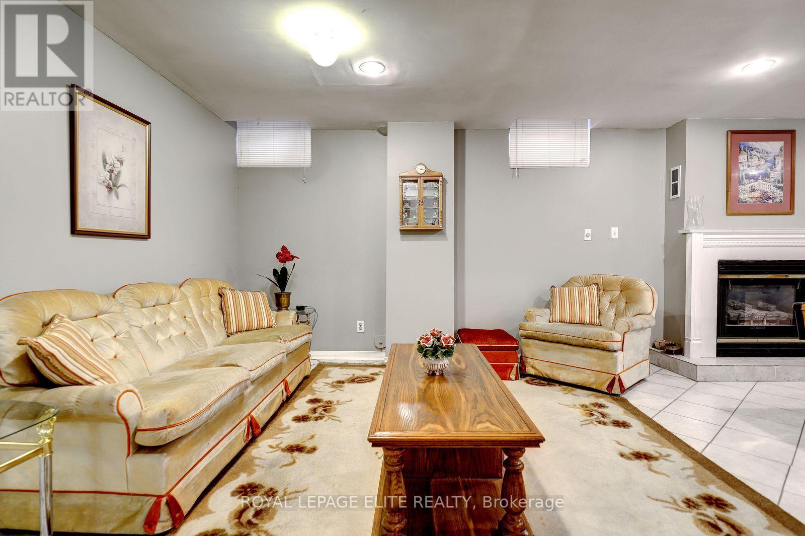 5 Pinecone Way East — photo 40