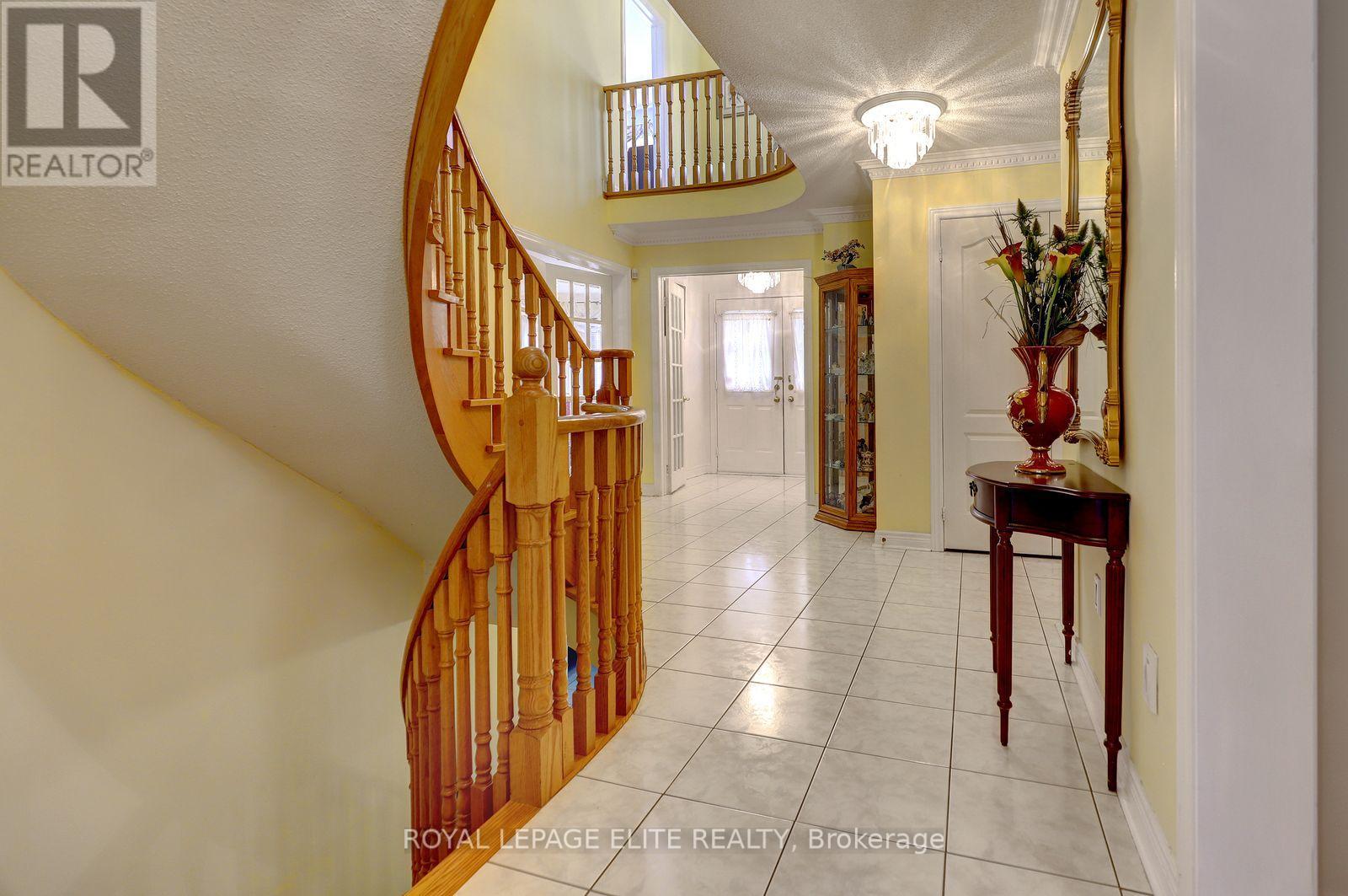5 Pinecone Way East — photo 7