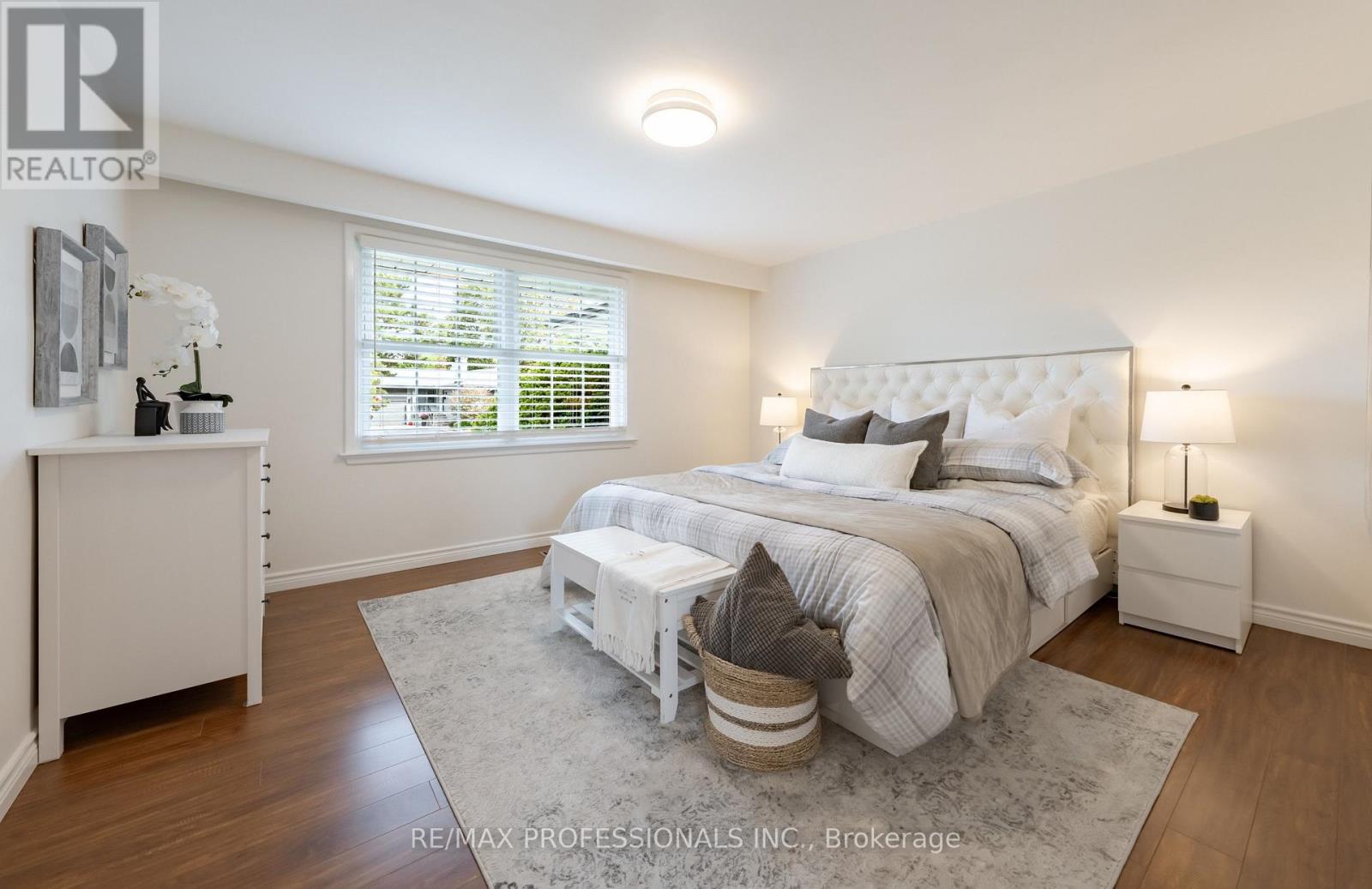 74 CRENDON DRIVE - 13
