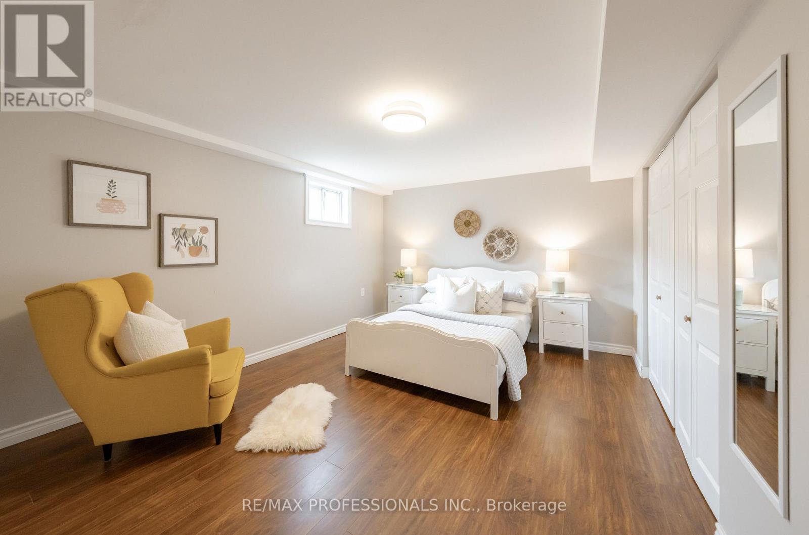 74 CRENDON DRIVE - 22