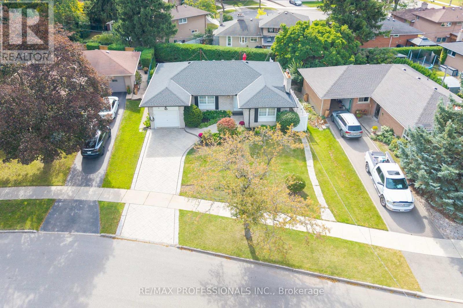 74 Crendon Drive, Toronto, ON photo 29