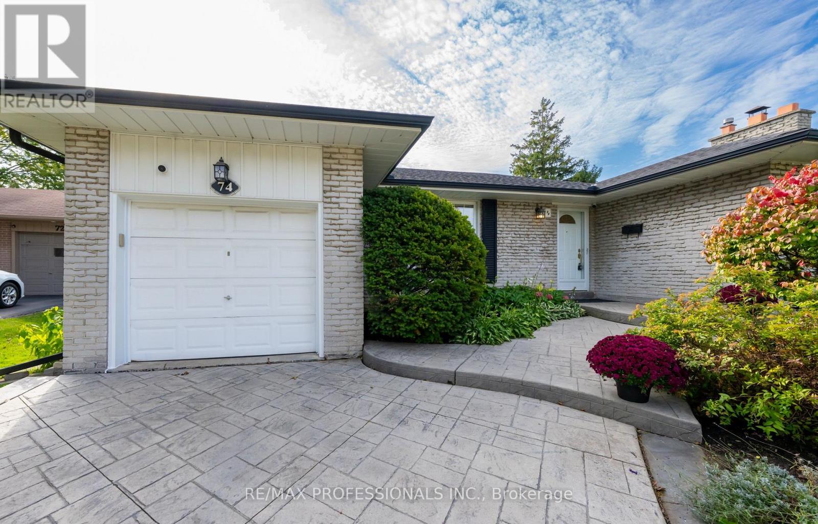74 CRENDON DRIVE - 3