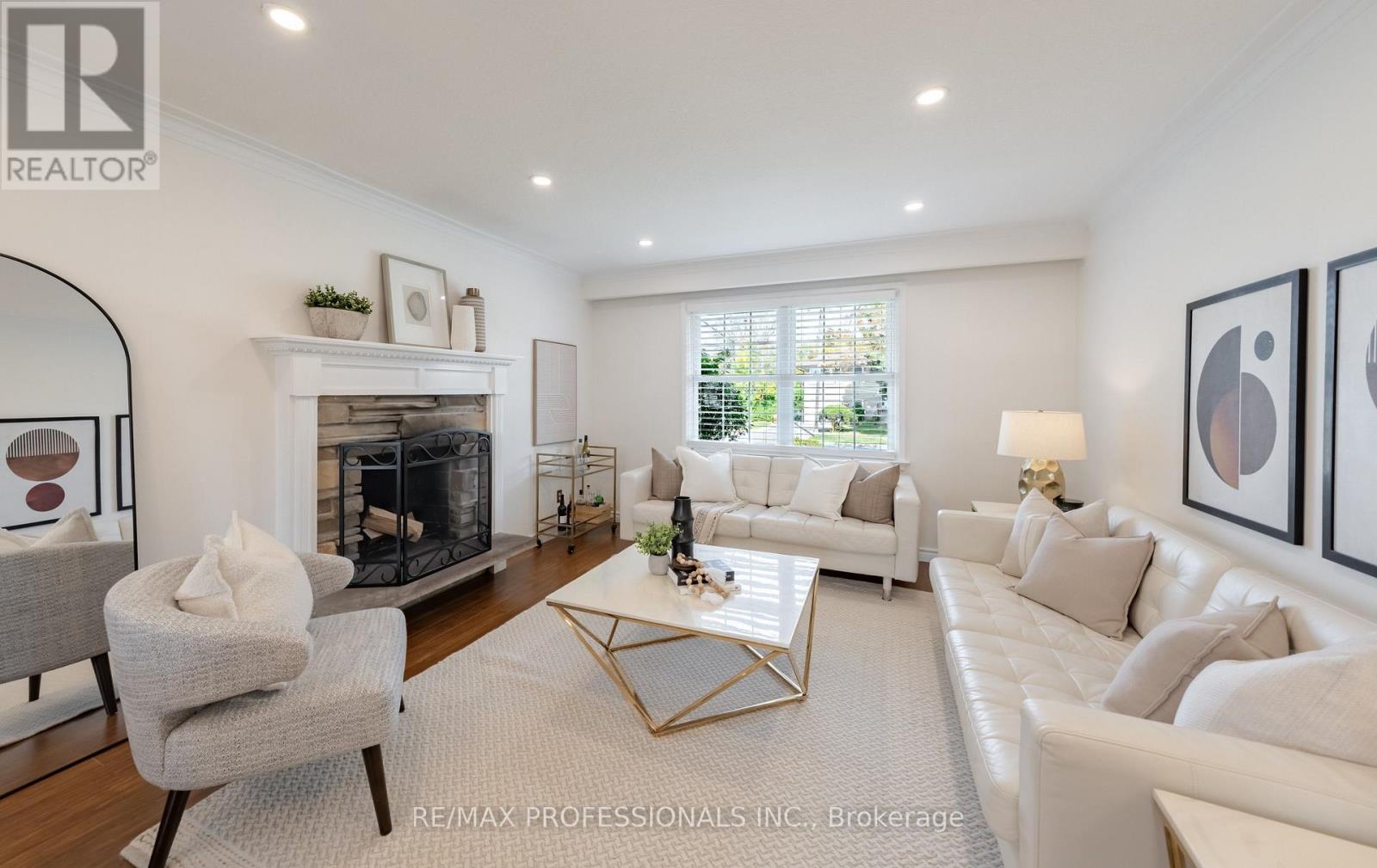 74 Crendon Drive, Toronto, ON photo 8