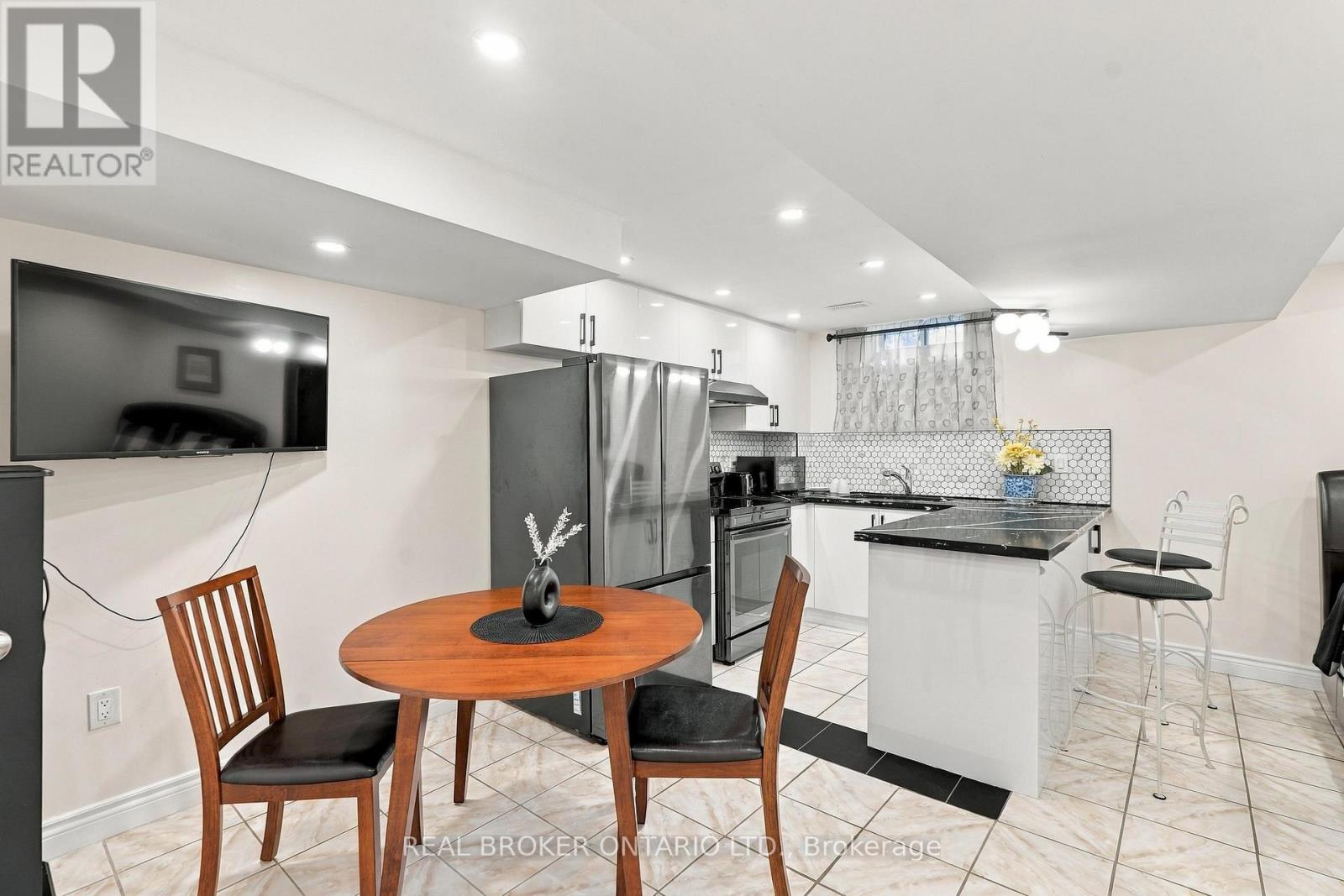 77 NORMAN WESLEY WAY - 29