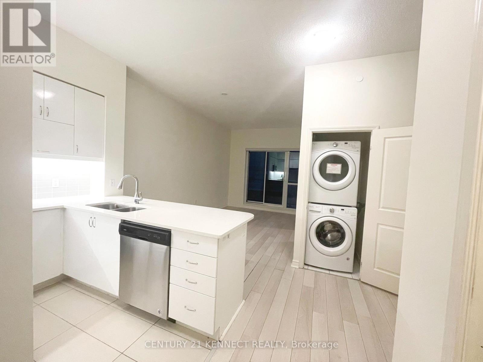 1602- 39 Annie Craig Drive, Toronto, ON photo 17