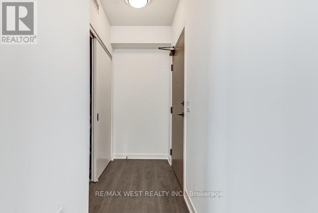 36 Zorra Street — photo 3