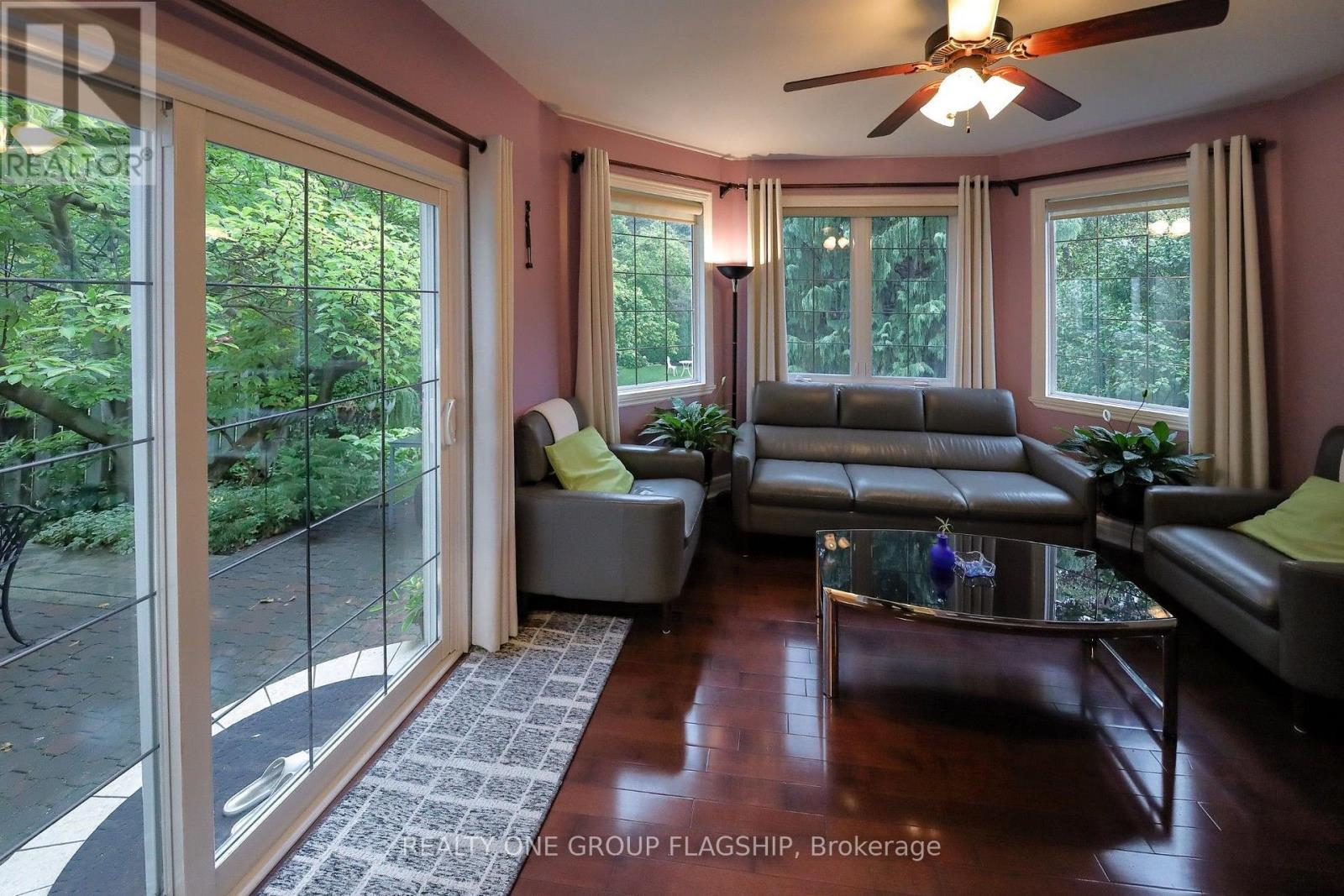 1098 Kipling Avenue, Toronto, ON photo 12