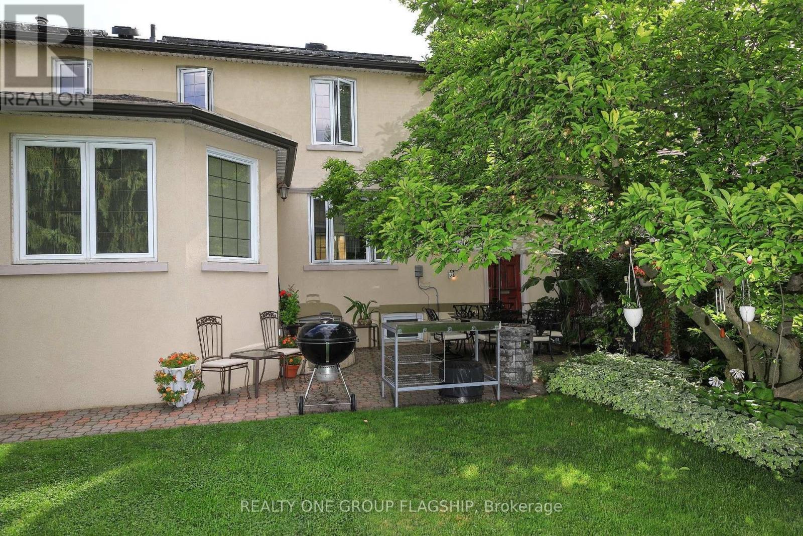 1098 Kipling Avenue, Toronto, ON photo 19