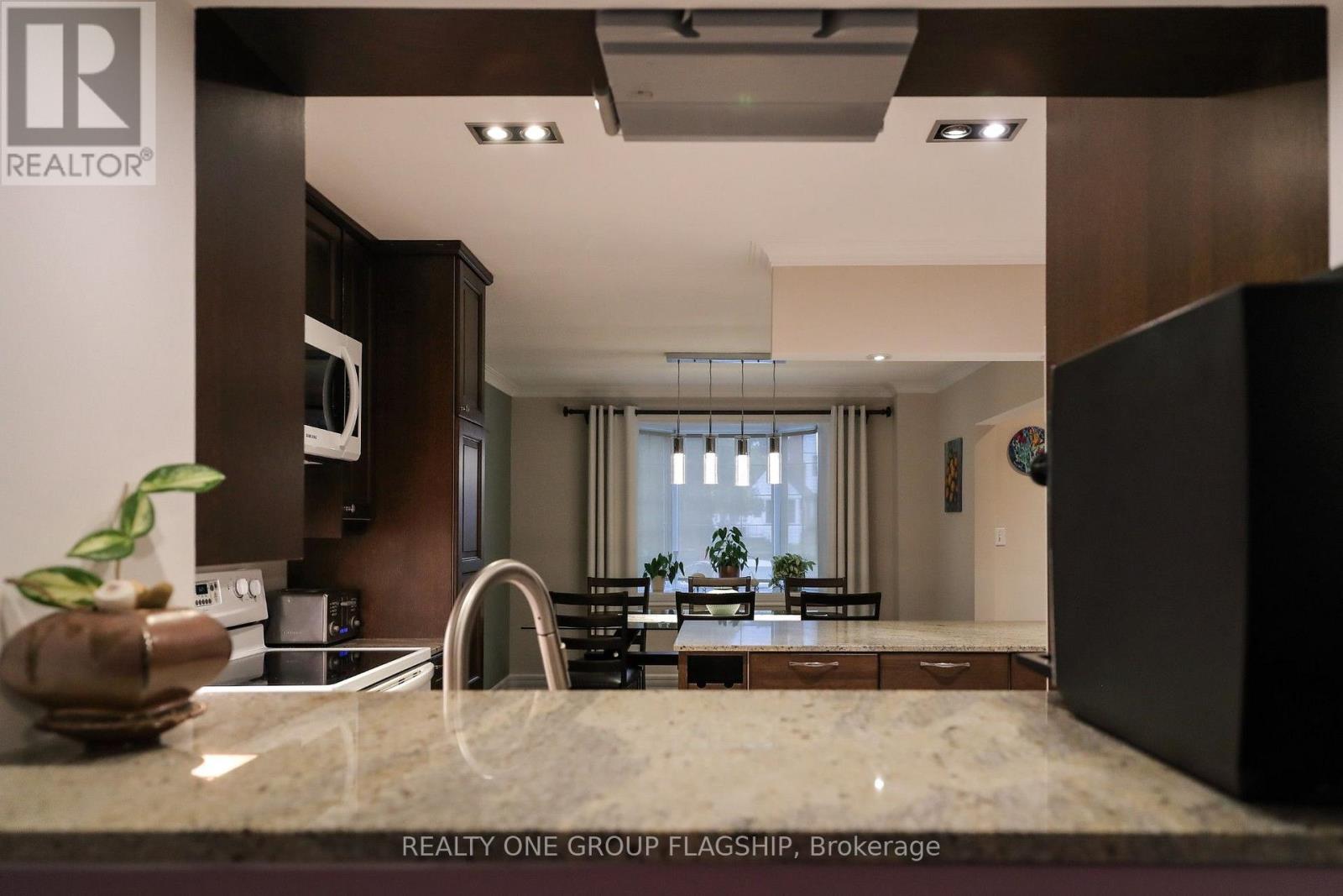 1098 Kipling Avenue, Toronto, ON photo 9