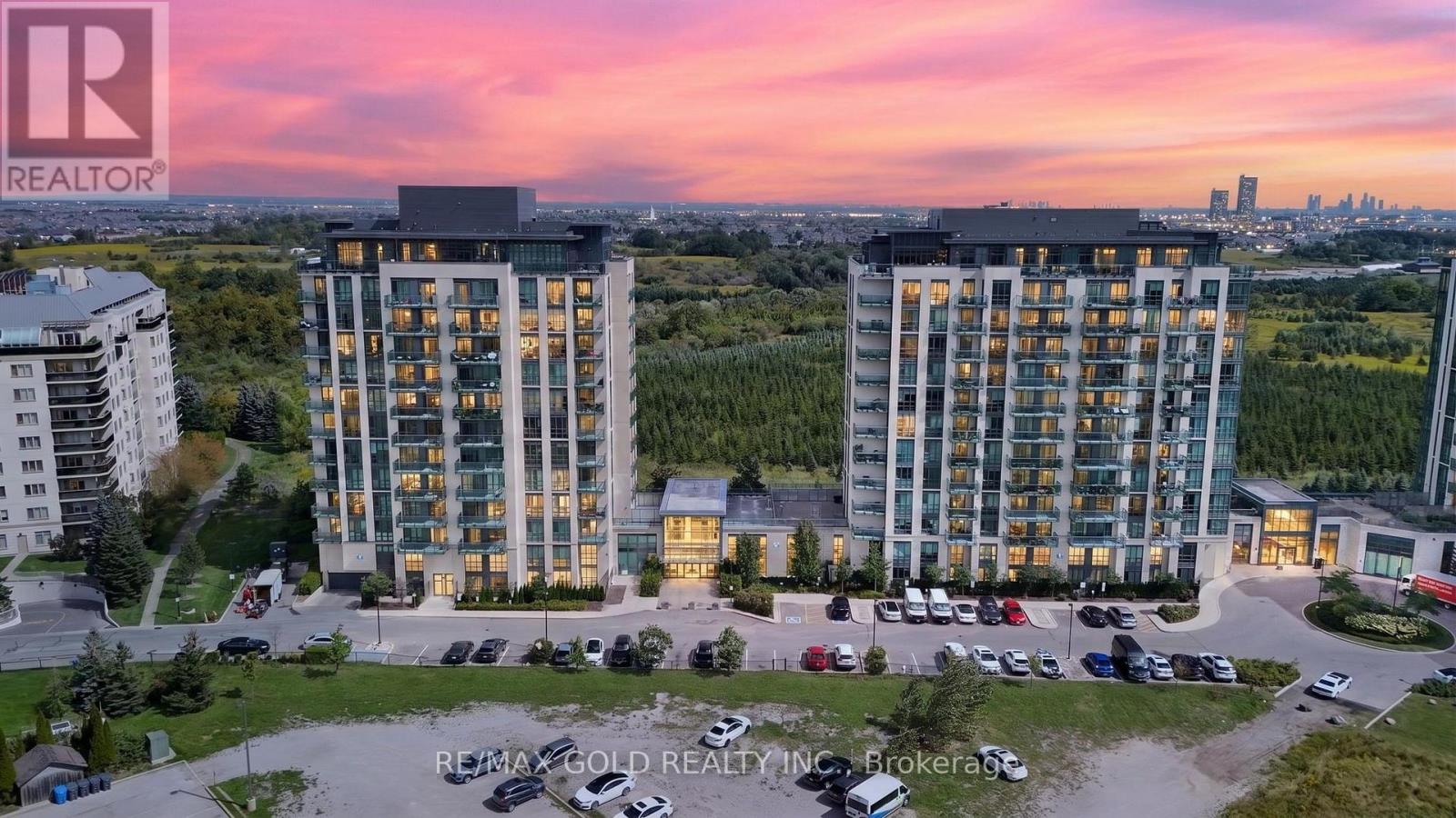 55 Yorkland Boulevard
