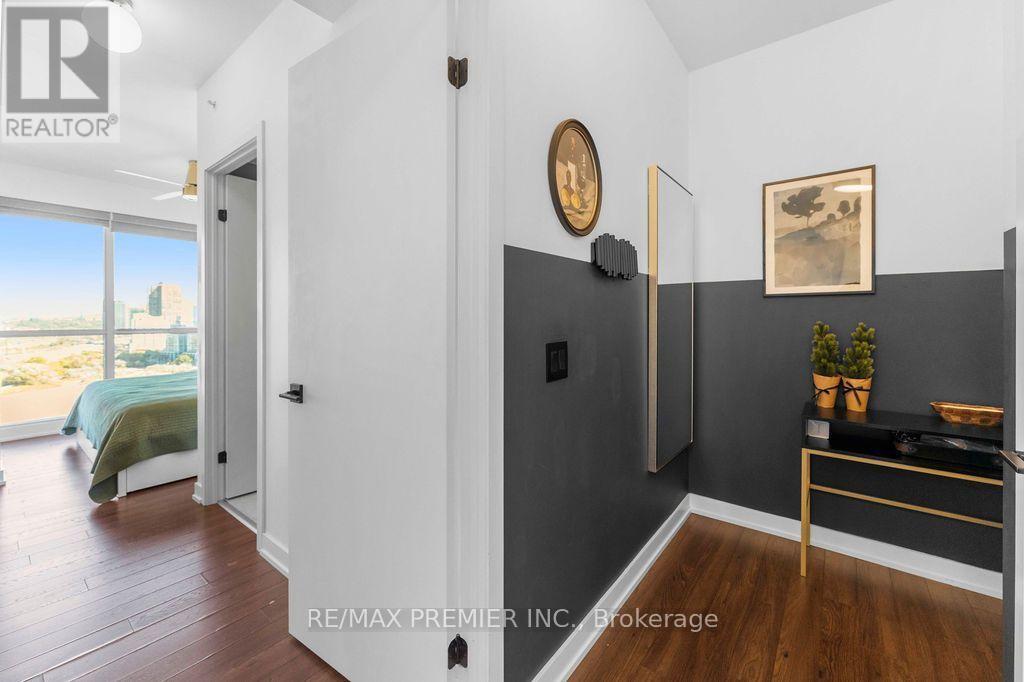 #1807 10 PARK LAWN ROAD - 6