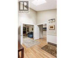 1089 Donwood Dr, Saanich, BC V8X4G3 Photo 23