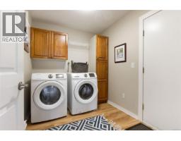1089 Donwood Dr, Saanich, BC V8X4G3 Photo 29