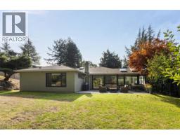 1089 Donwood Dr, Saanich, BC V8X4G3 Photo 35