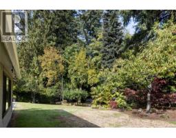 1089 Donwood Dr, Saanich, BC V8X4G3 Photo 36