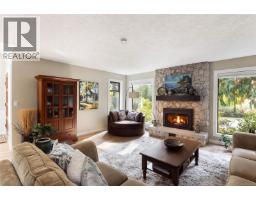 Family room - 1089 Donwood Dr, Saanich, BC V8X4G3 Photo 7