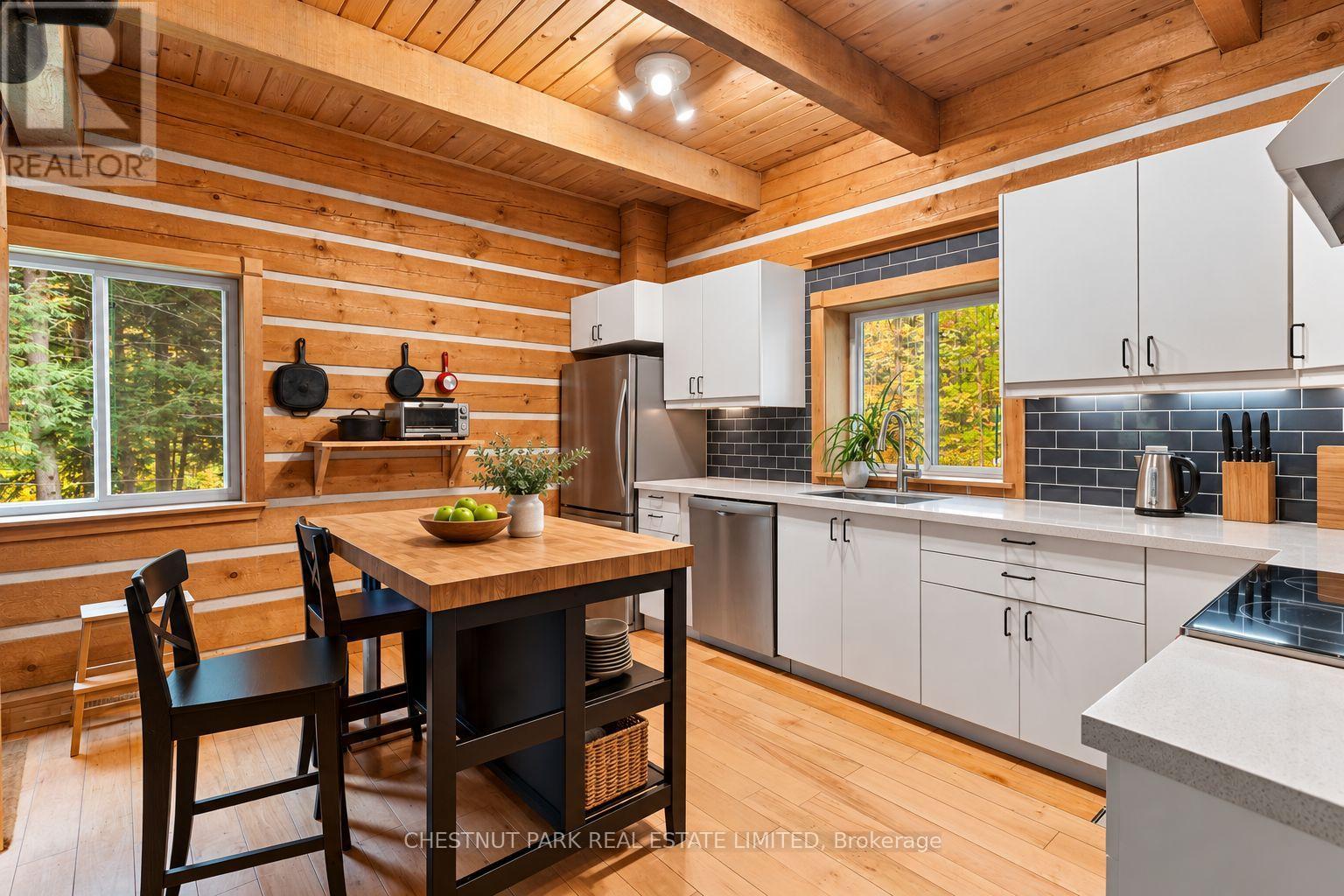 4380 Kennisis Lake Road, Dysart et al, ON photo 11