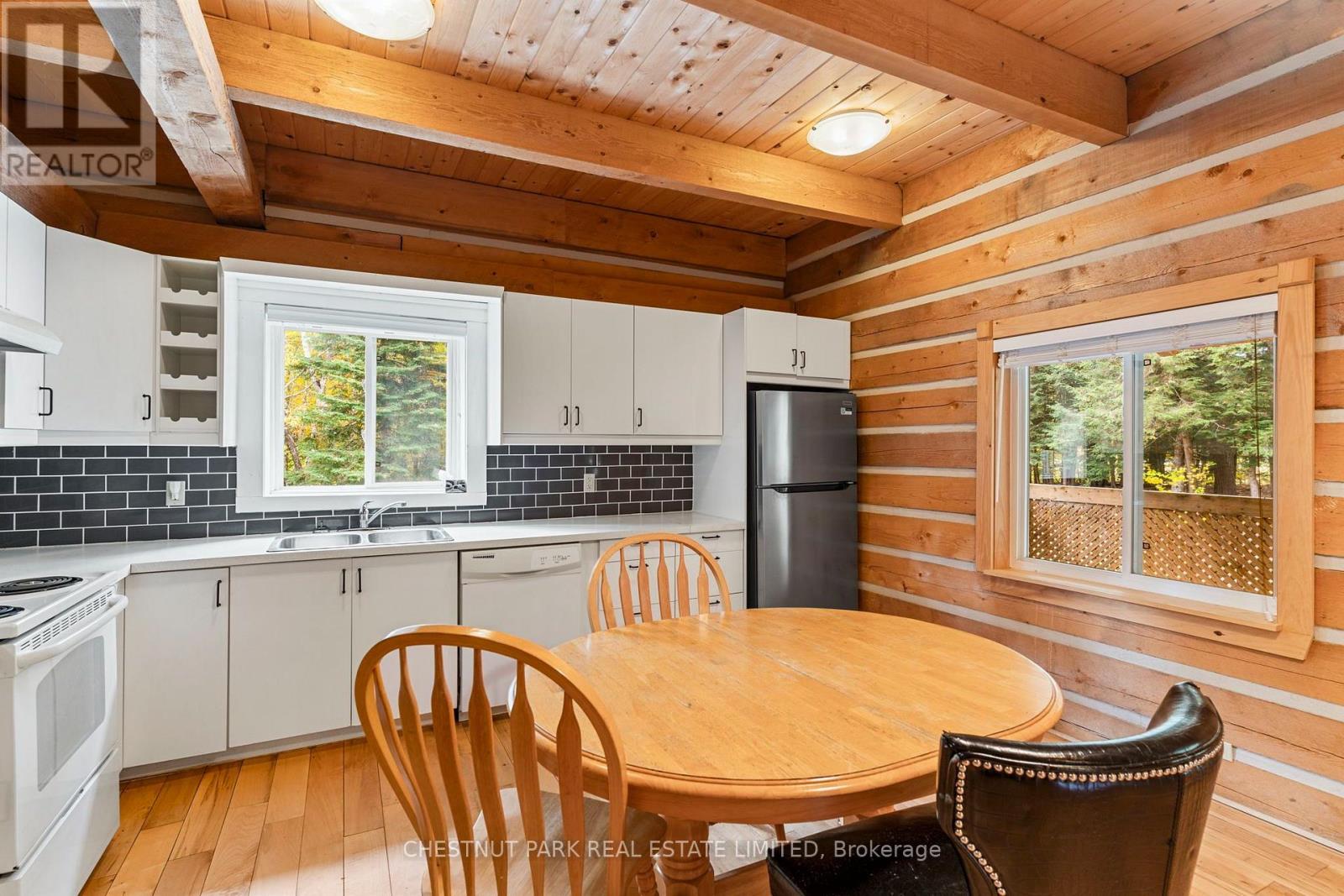 4380 Kennisis Lake Road, Dysart et al, ON photo 14