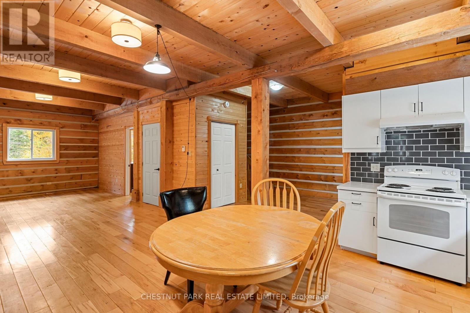 4380 Kennisis Lake Road, Dysart et al, ON photo 15
