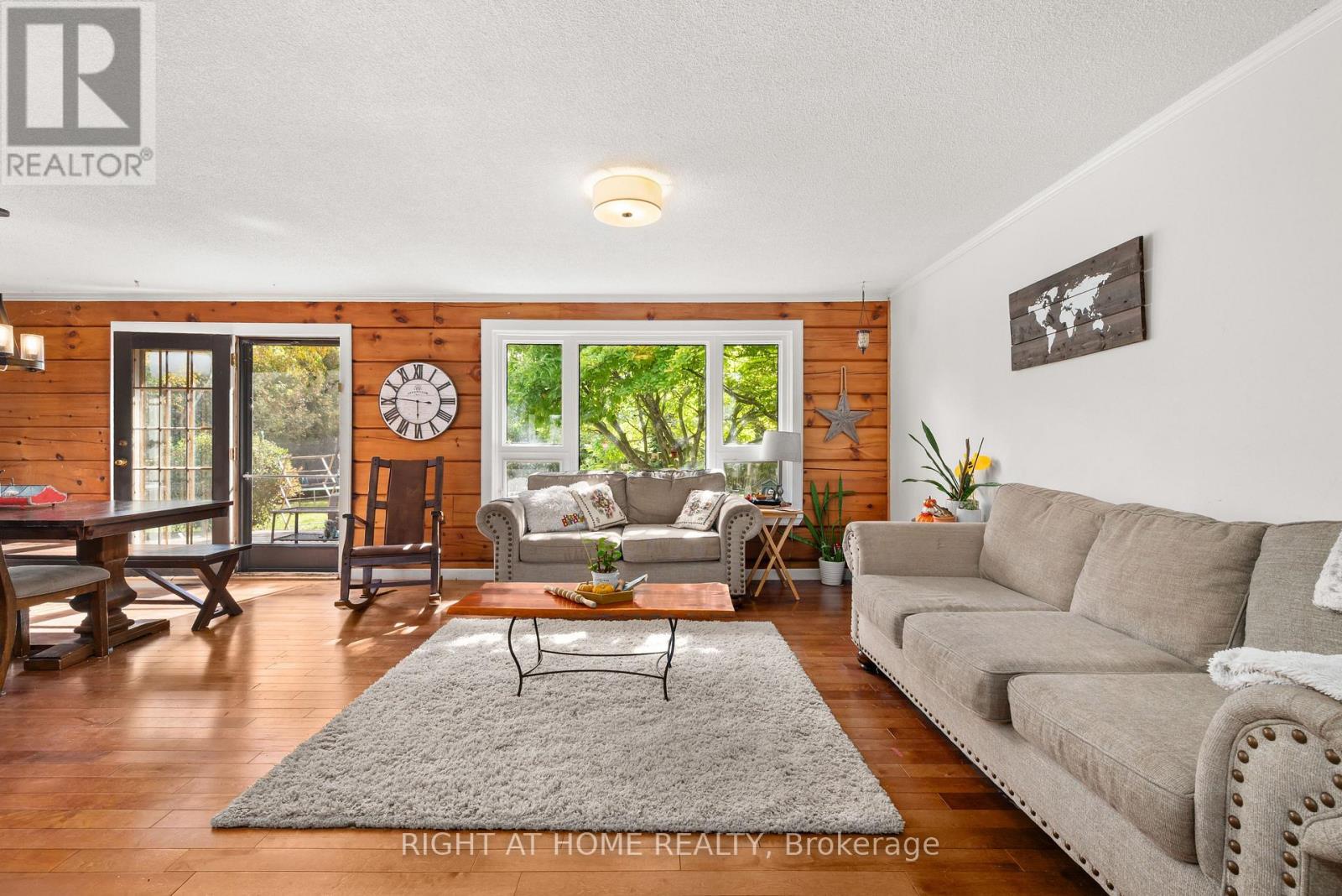 78 HILLSIDE DRIVE - 23