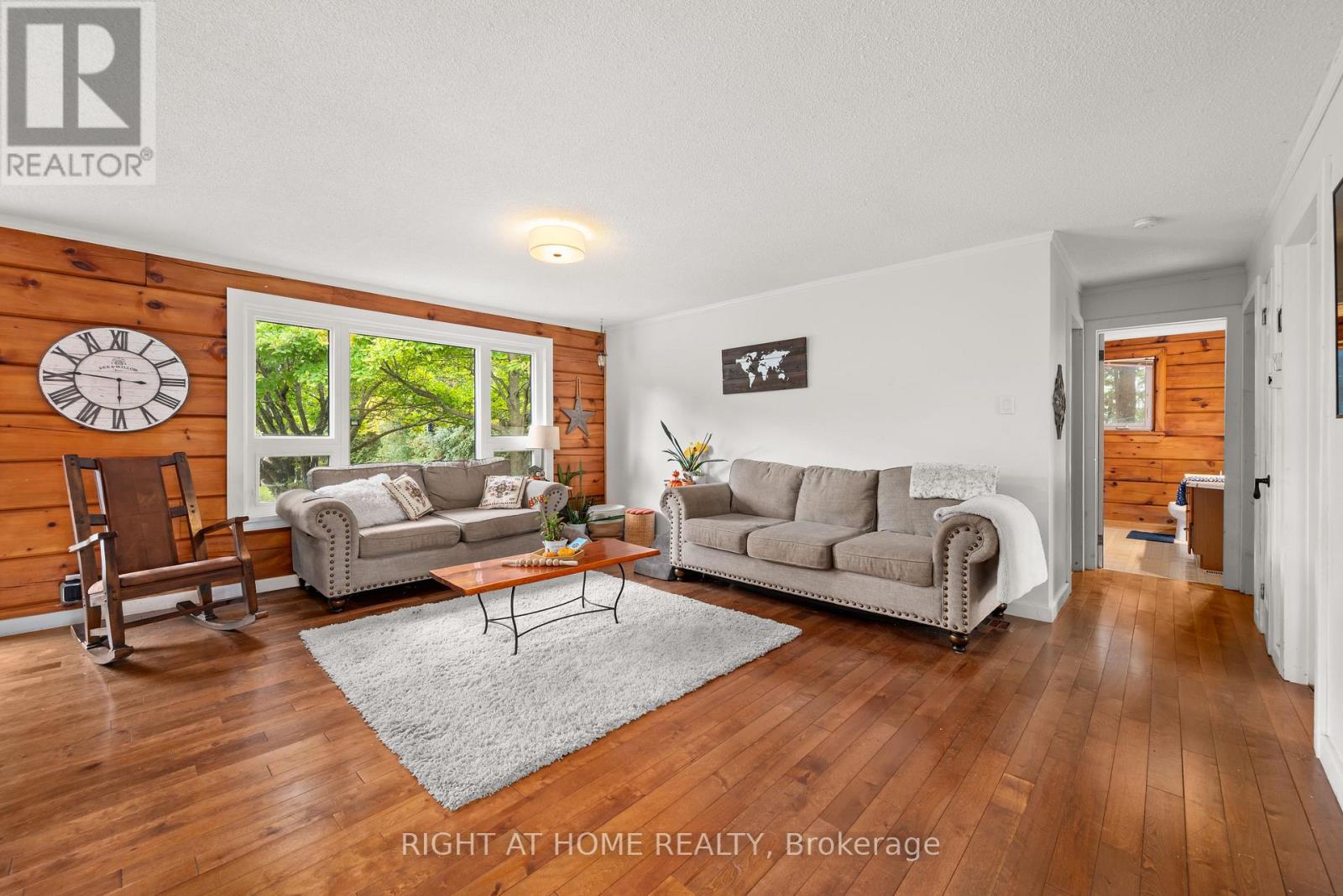 78 HILLSIDE DRIVE - 25